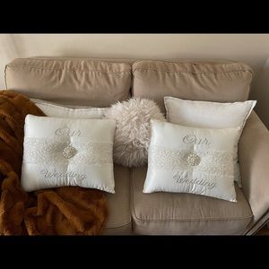 New wedding kneeling pillow set